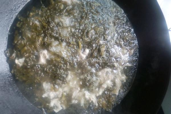 平菇酸菜肉片汤的做法图解5