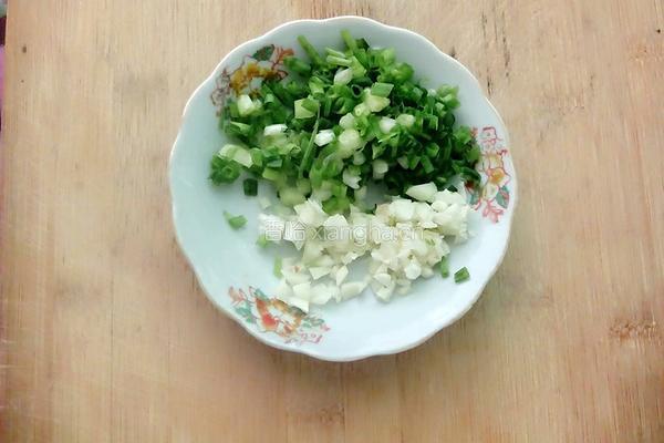 三丝拌面的做法图解1