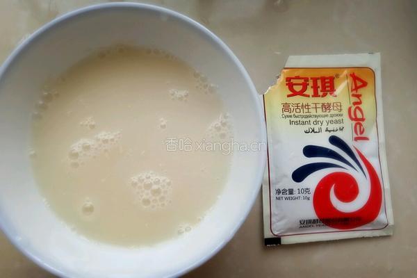 白菜腊肉豆腐包的做法图解1