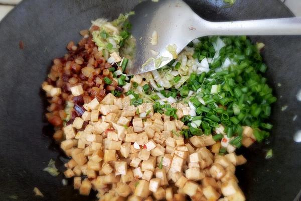 白菜腊肉豆腐包的做法图解9