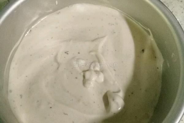 蜂蜜蓝莓戚风蛋糕（6寸）的做法图解8