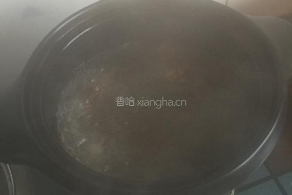 鲜菇牛尾汤的做法图解3