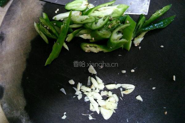 辣椒炒苦瓜的做法图解2