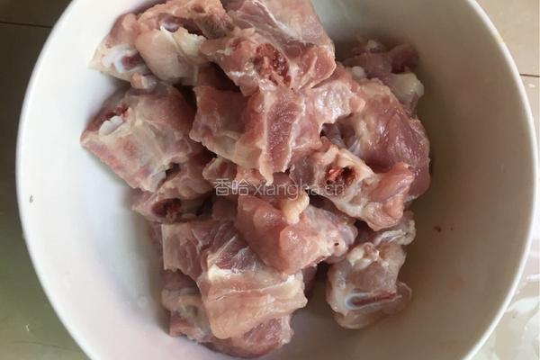 咸骨粥的做法图解1