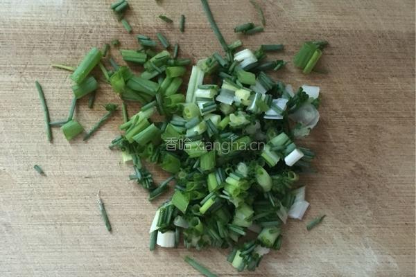 掉渣葱花饼的做法图解1