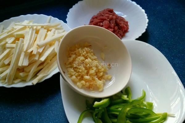 茭筍炒肉絲的做法图解2