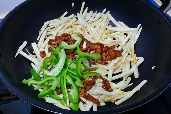 茭筍炒肉絲的做法图解5