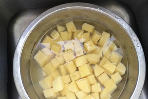 咖喱土豆鸡块的做法图解3