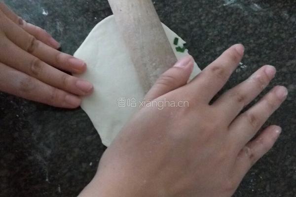 香葱烙饼的做法图解2