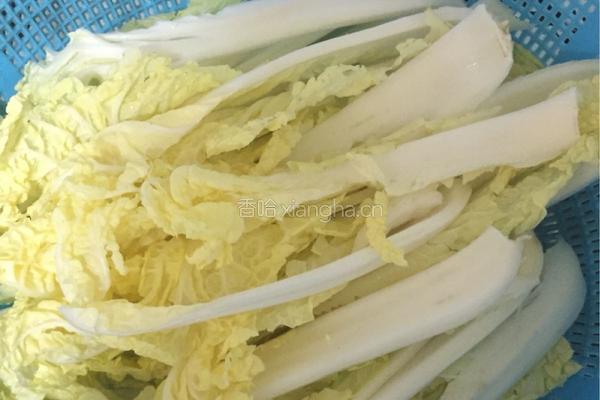 风味萝卜捞娃娃菜的做法图解1