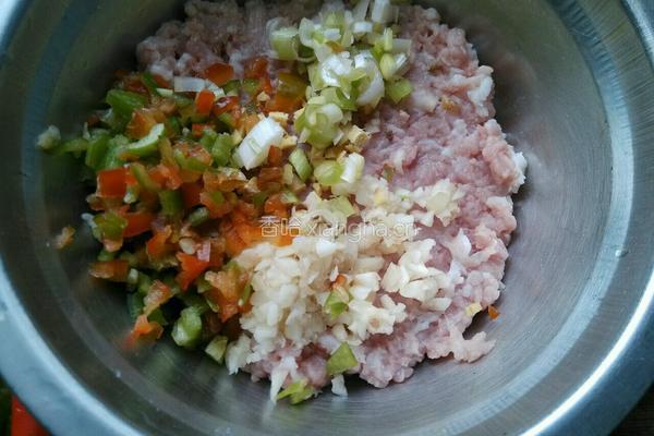 莲藕酿肉的做法图解3
