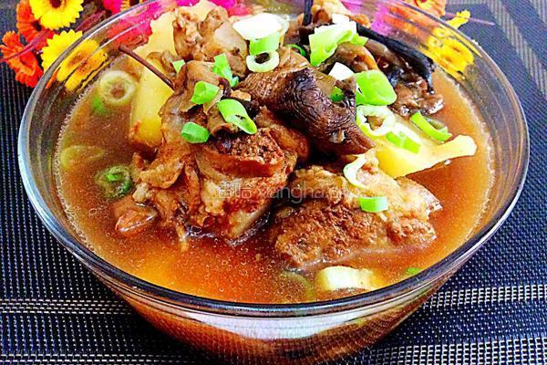 排骨炖蘑菇土豆的做法图解9