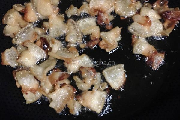 腊肉炒蒜薹的做法图解4