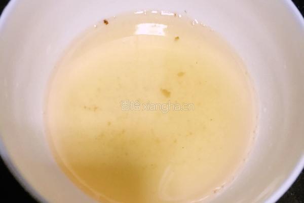 腊肉炒蒜薹的做法图解5