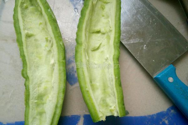 苦瓜炒饭的做法图解2