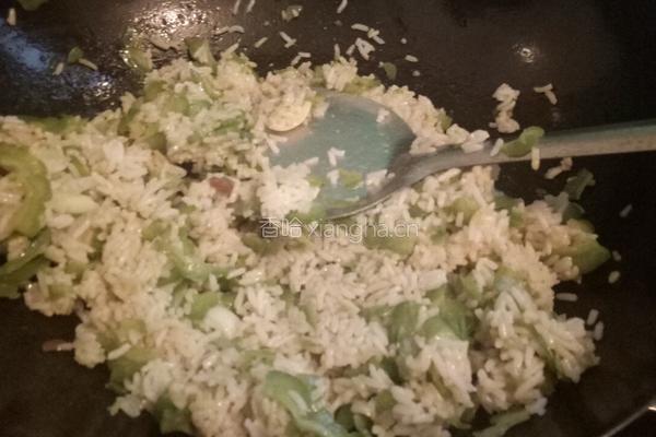 苦瓜炒饭的做法图解8