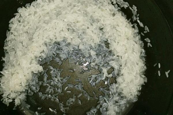 玉米粥的做法图解1