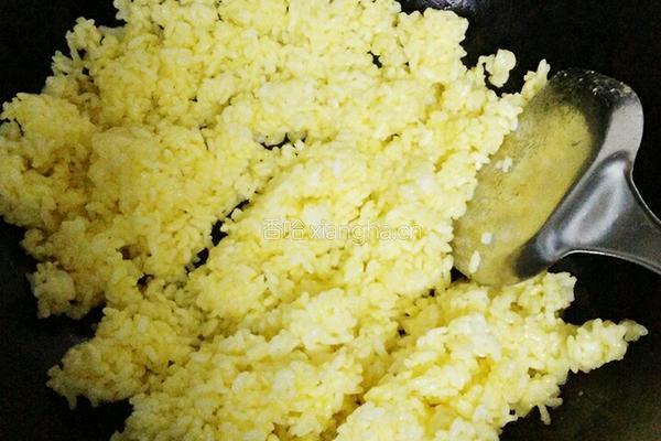 蟹肉黄金炒饭的做法图解4
