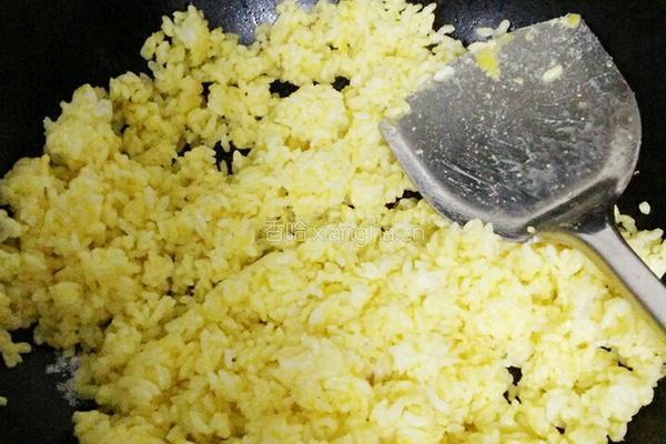 蟹肉黄金炒饭的做法图解5