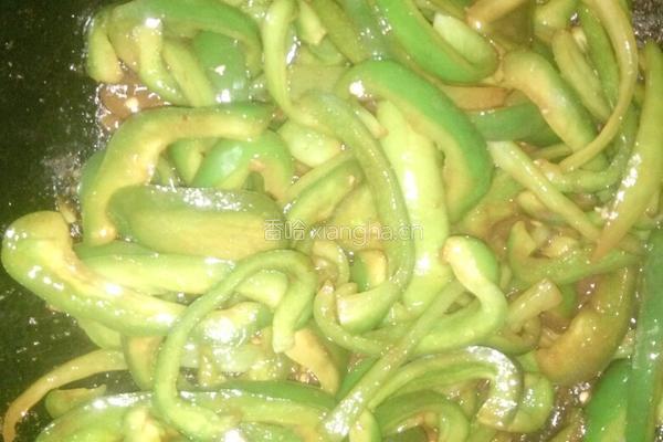 菜椒炒肉丝的做法图解7