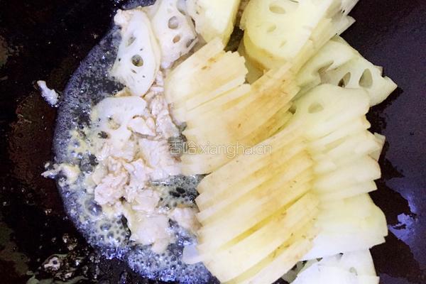 藕片炒肉的做法图解3