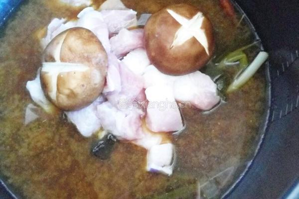 电饭煲式卤肉饭的做法图解3