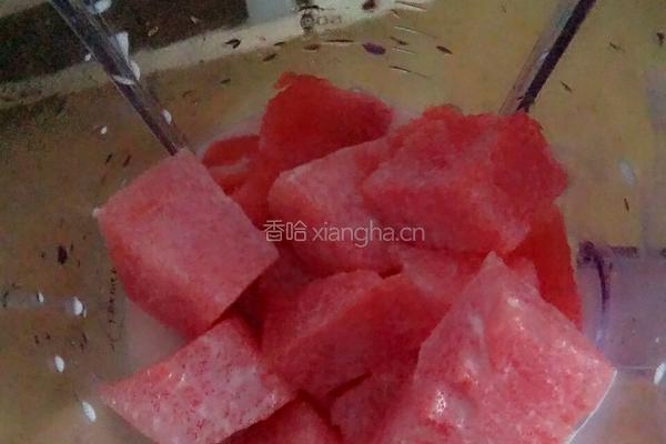 西瓜牛奶冰的做法图解2