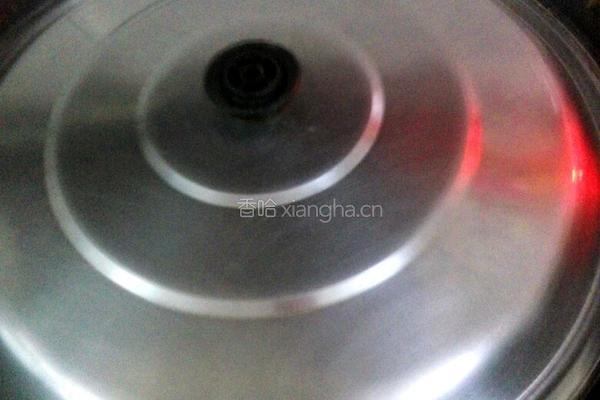 鸡肉炒蘑菇的做法图解3