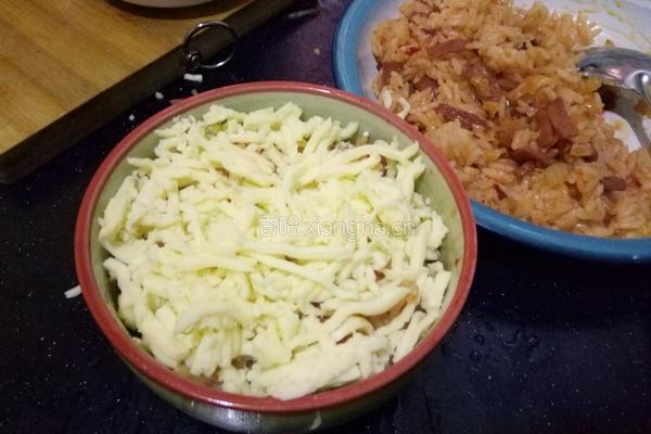 辣白菜培根芝士焗饭的做法图解7