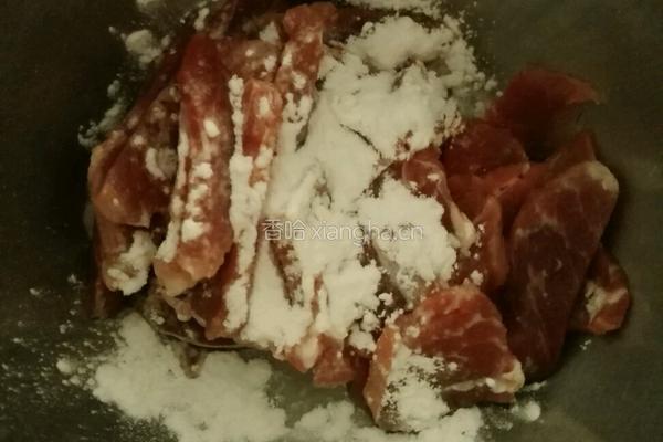 猪肉炒豆角的做法图解2