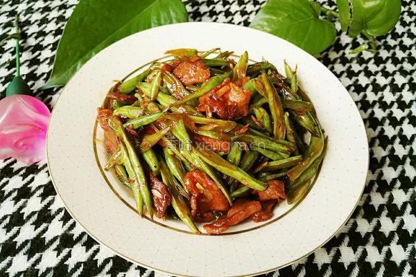 猪肉炒豆角的做法图解10