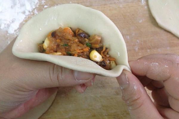玉米胡萝卜香菇饺子的做法图解10
