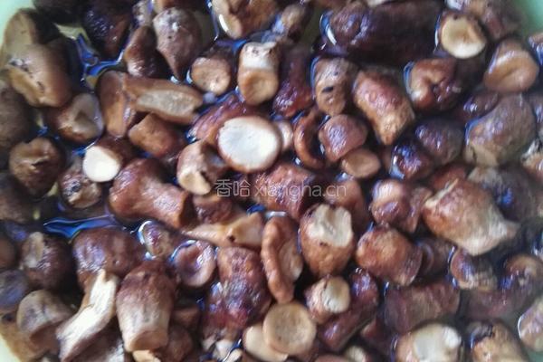猪肉冬菇包的做法图解3