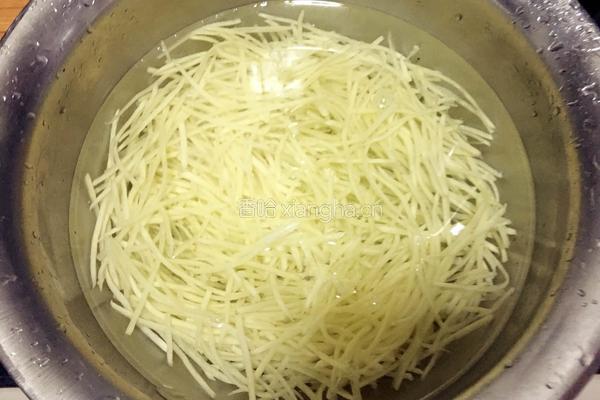香辣土豆丝的做法图解2
