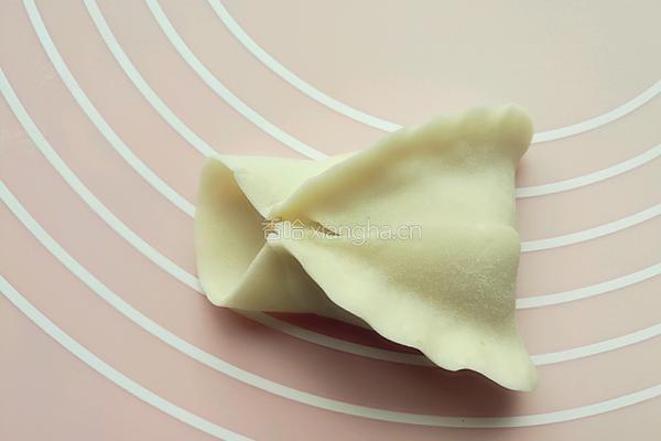 茴香馅蝴蝶花式蒸饺的做法图解13