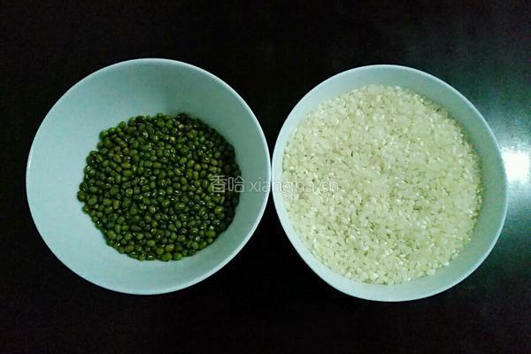 绿豆焖饭的做法图解1