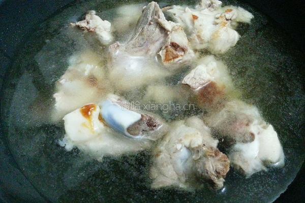 香菇筒骨汤的做法图解4