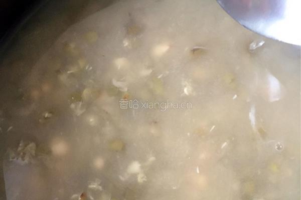 绿豆薏米粥的做法图解3