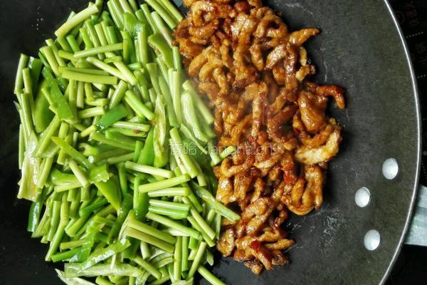 蒜苔炒肉丝的做法图解5