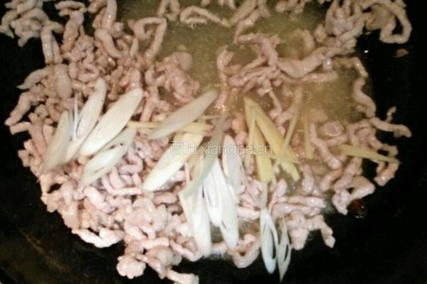 豆芽芹菜炒肉丝的做法图解6