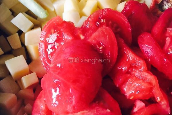 西红柿土豆浓汤的做法图解2