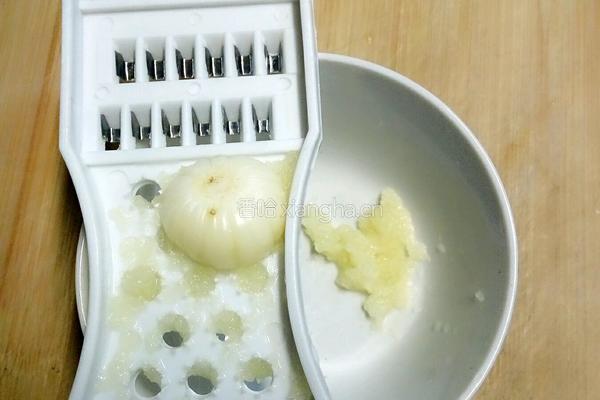 凉拌绿豆芽的做法图解4