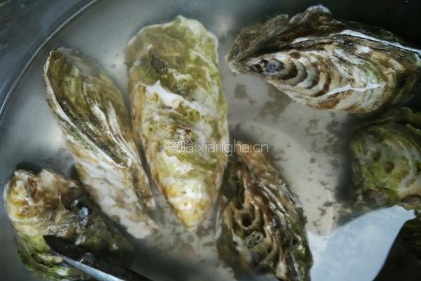 粉丝蒸牡蛎的做法图解1