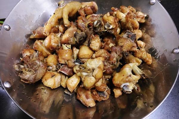 易学版的麻辣香锅鸡的做法图解6