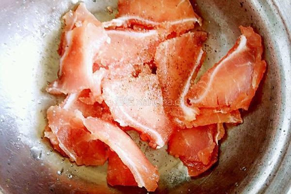 黄瓜木耳炒肉片的做法图解3