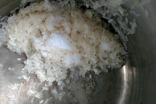 瑶柱瘦肉粥的做法图解1