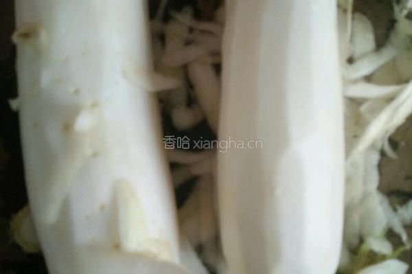 鸡肉萝卜汤的做法图解2