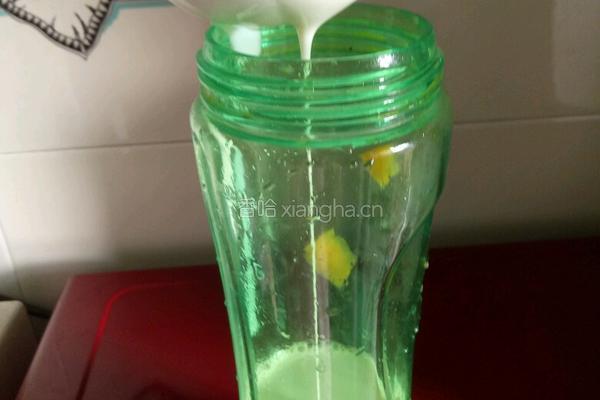 芒果奶昔的做法图解3