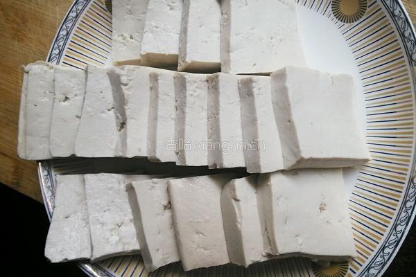 熊掌豆腐的做法图解1