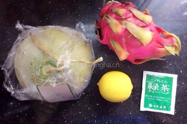 火龙果茶的做法图解1